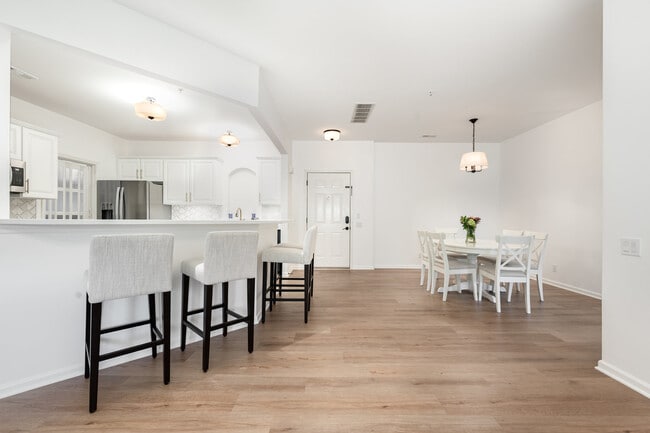Dining Area - 3276 Margellina Dr Apartment