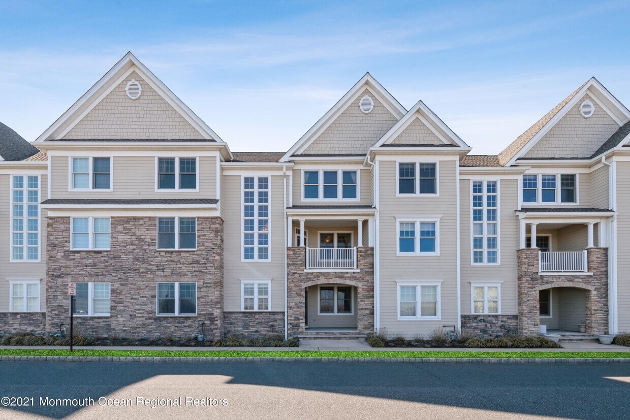 30 McKinley St, Long Branch, NJ 07740 Condo for Rent in Long Branch