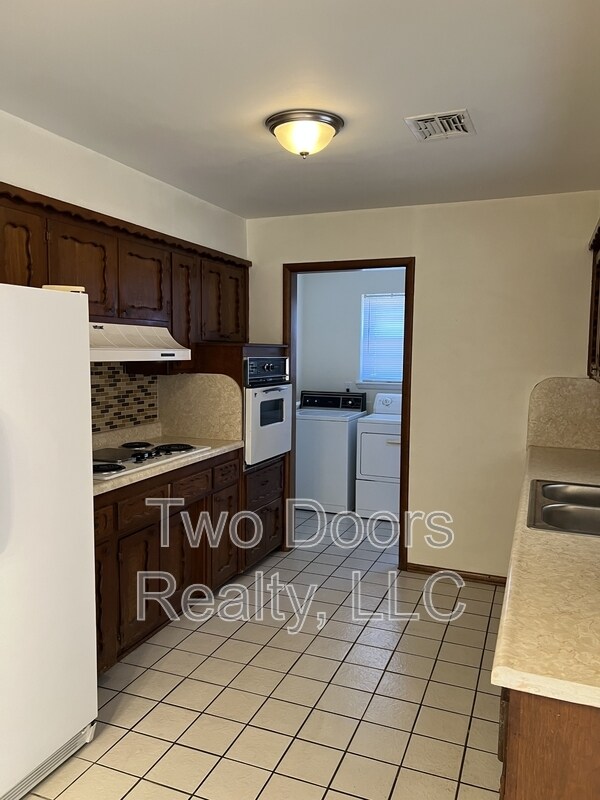 Foto del edificio - 1513 Parkwoods Terrace