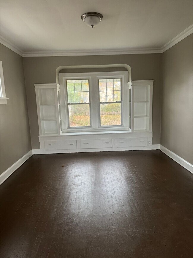 Foto del edificio - 4629 Bader Ave