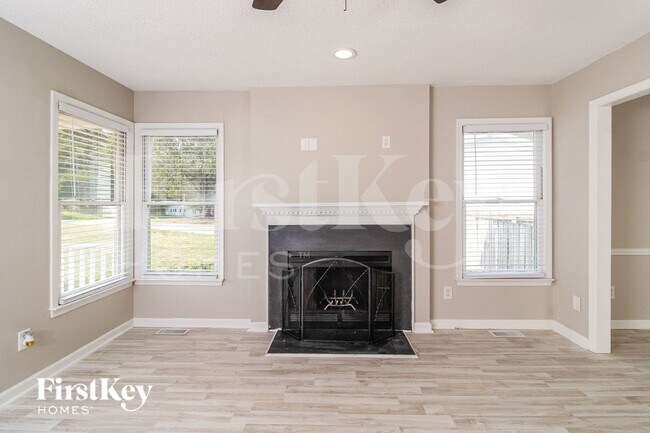 Foto del edificio - 432 Shadybrook Rd