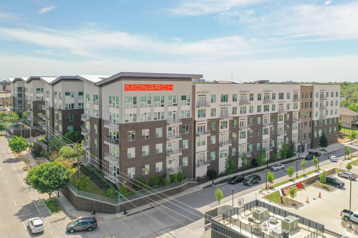 Monarch Medical District Apartments at 1108 7th Ave Fort Worth, TX