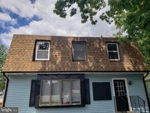 Building Photo - 107 W Branch Ave