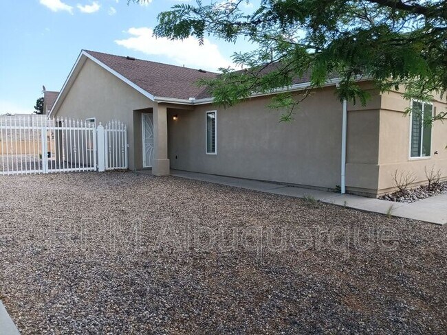 Foto del edificio - 6100 Costa Blanca Ave NW