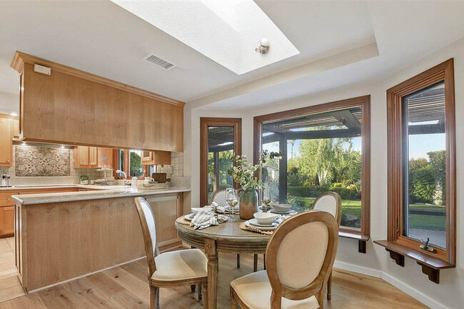Building Photo - 3408 Lomas Serenas Dr