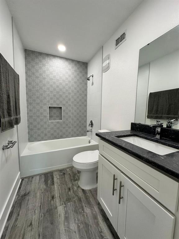 Foto del edificio - 516 Pigeon Cir