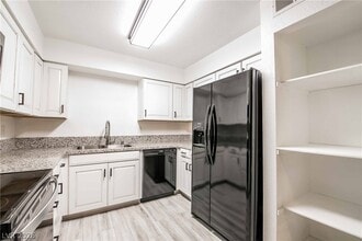 Building Photo - 3151 N Soaring Gulls Dr