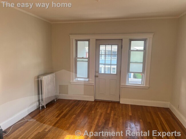 Foto del edificio - 73 Frederick Ave