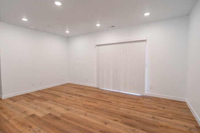 Foto del edificio - Up to $500 Off First Month! Spacious 3-Bed...