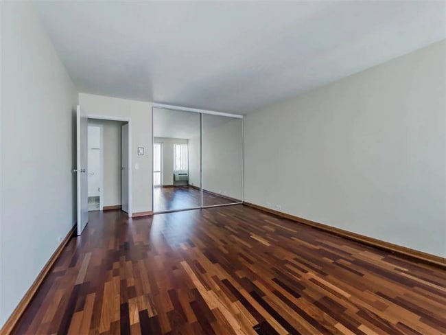 Foto del edificio - 2913 N Sheridan Rd