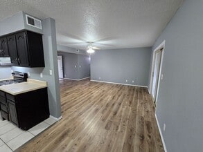 Building Photo - 1601 Kiowa Dr