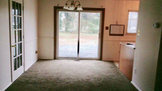 Foto del edificio - 1347 Wadsworth Dr