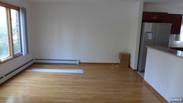 Foto del edificio - 593 Hillside St