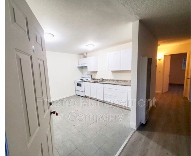 Foto del edificio - 441 S Dearing Ave