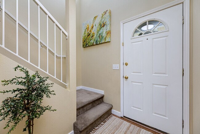 Foto del edificio - 3 Bed 2.5 Bath Townhome in Prime Boise Location!