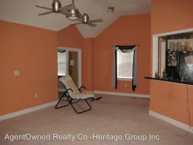Foto del edificio - 4 br, 3 bath House - 1101 Tennis Lane