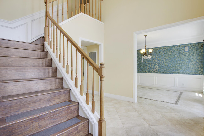 Building Photo - 12901 Marsh Pointe Way