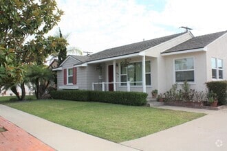 Building Photo - 5265 Lewison Ave