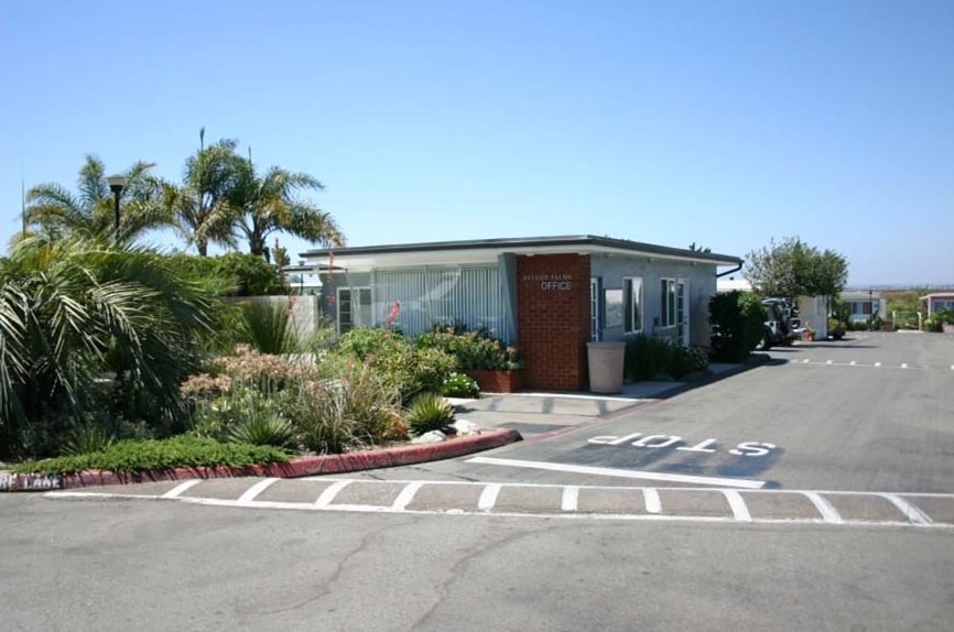 Building Photo - Bayside Palms