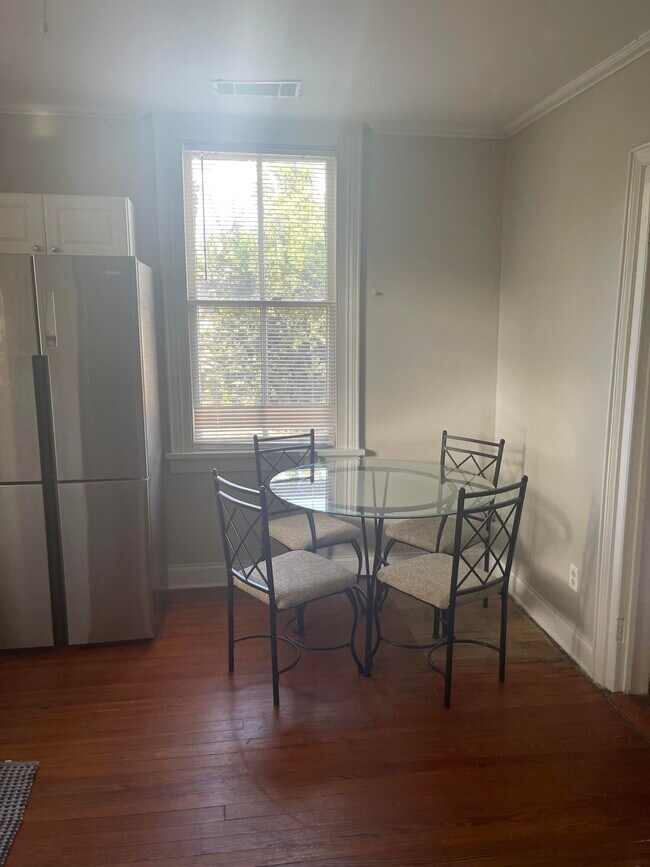 Foto del edificio - 2224 Queens Wy