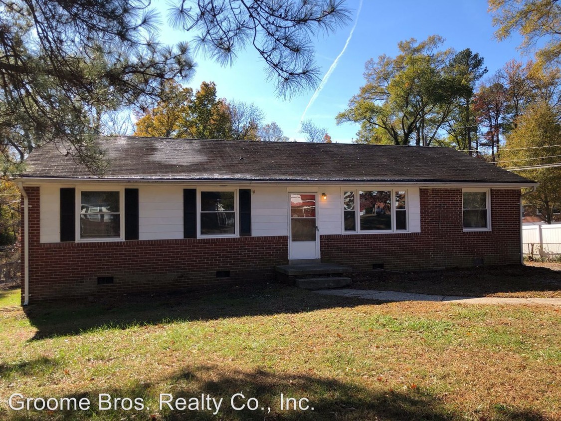 Primary Photo - 3 br, 1.5 bath House - 2719 Fruehauf Road