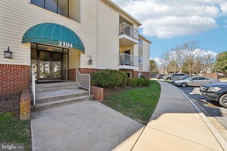 Building Photo - 2104 Whitehall Rd