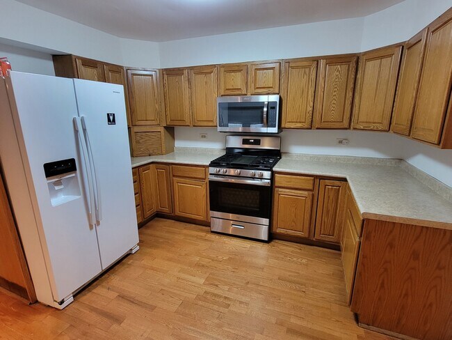 Foto del edificio - 338 N Pleasant Dr