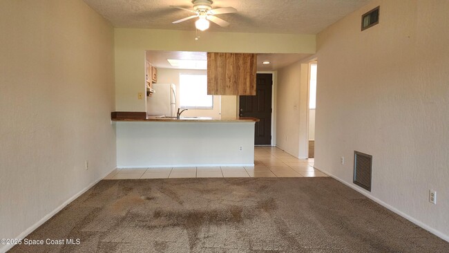 Building Photo - 1704 University Ln