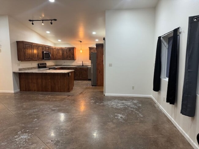 Foto del edificio - Cute Ranch Style 3 Bedroom 2 Bath Home In ...