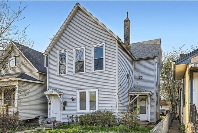 Building Photo - 617 Maryland Ave E