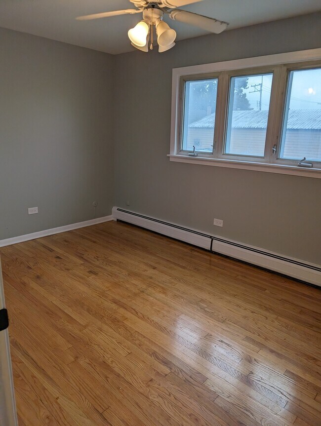 Foto del edificio - 6132 S Archer Ave