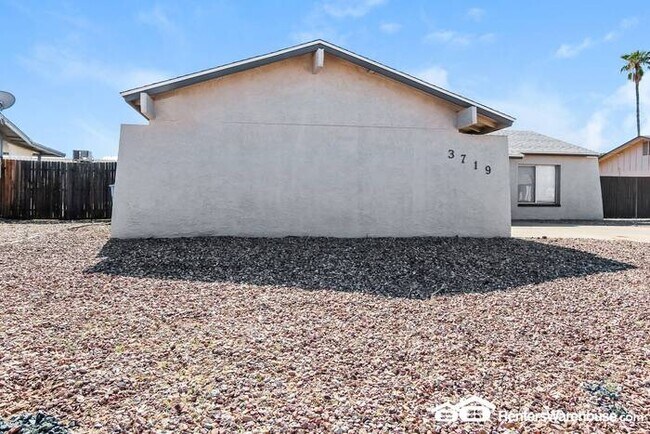 Foto del edificio - 3 Bedroom with Pool