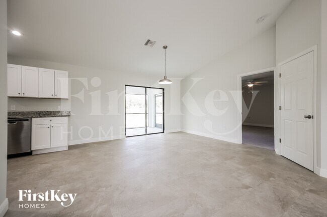 Building Photo - 2506 63rd St W