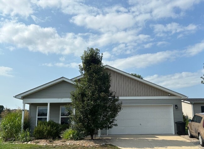 Building Photo - 55 Feather Cir