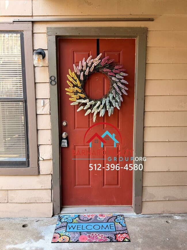 Foto del edificio - 402 N Fredericksburg St