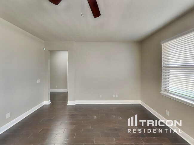 Foto del edificio - 9228 Mountain Magnolia Dr