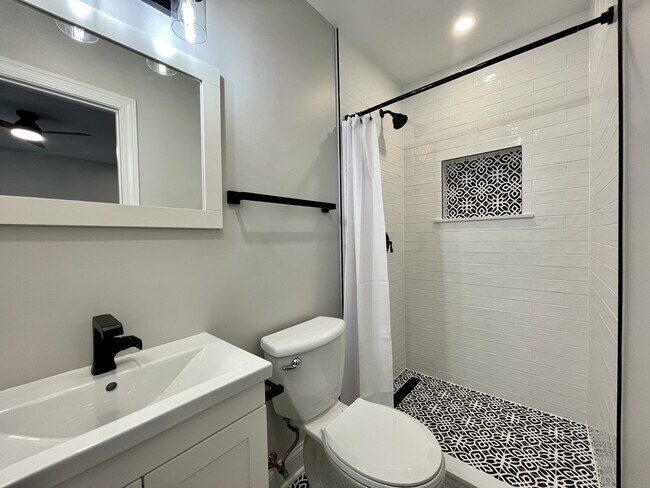 Foto del edificio - 185 Carthage Ln
