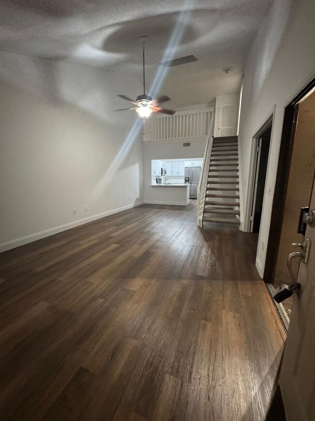 Building Photo - Spacious 2-Bedroom, 2-Bath Townhouse with ...