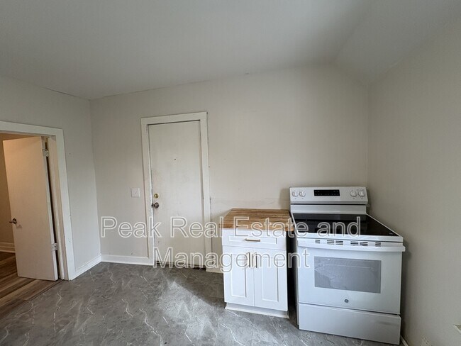 Foto del edificio - 744 Oakland Ave SW