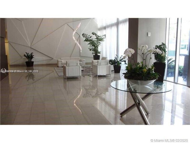 Foto del edificio - 79 SW 12th St