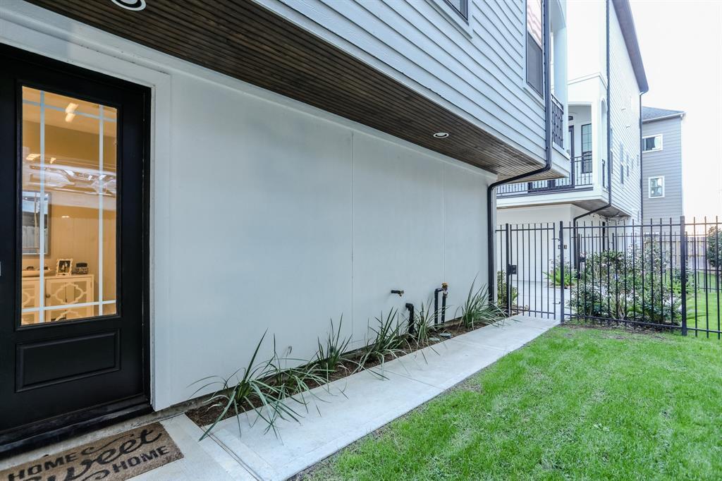 4215 Dickson St, Houston, TX 77007 House Rental in Houston, TX