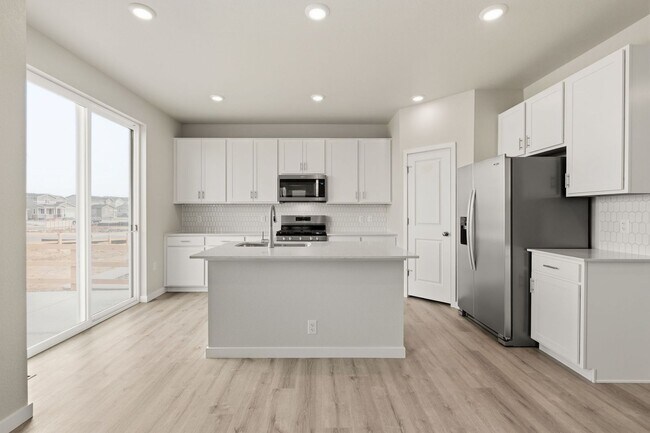 Building Photo - New 3-Bed, 2.5-Bath House with 2-Car Garage in Prairie Song