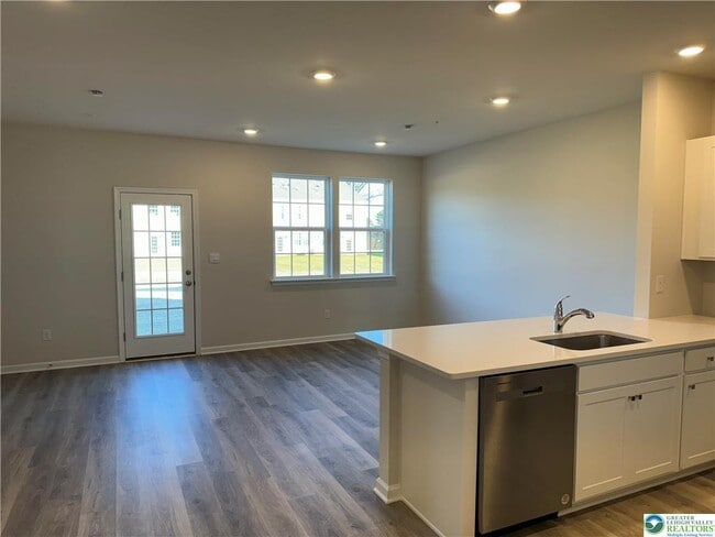 Building Photo - 1244 Susan Cir