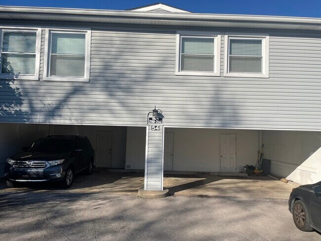 Foto del edificio - 810 Bellevue Rd