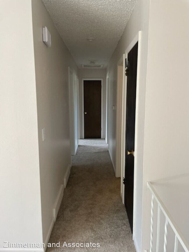 Building Photo - 4 br, 3 bath House - 233 Douglas Fir Ave
