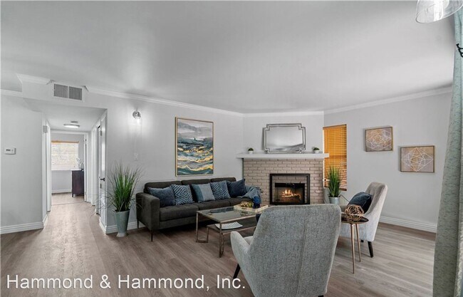 Foto del edificio - 2 br, 2 bath House - 7301 Balboa Blvd. #5