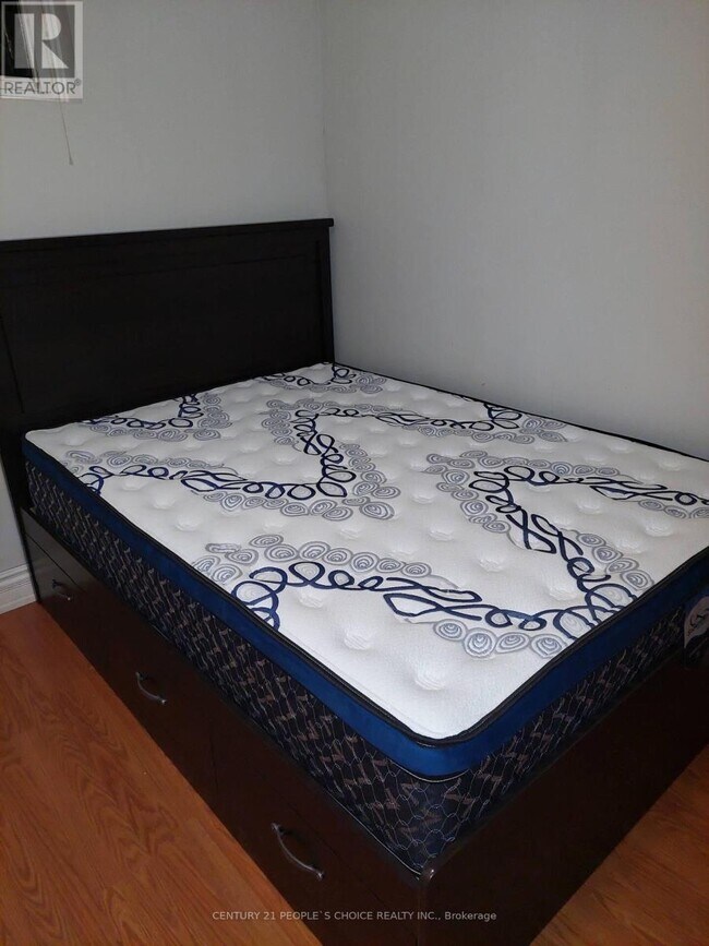 Photo du bâtiment - 168 Painted Post Dr