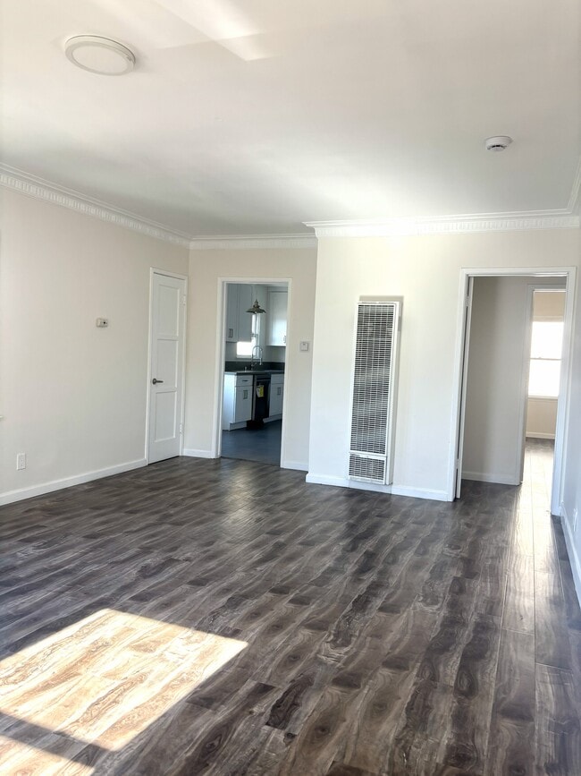 Photo - 936 Westmoreland Ave Townhome