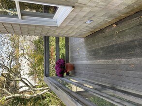 Building Photo - 7 Pine Grove Ln