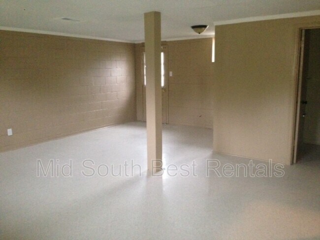 Foto del edificio - 4206 Warbonnet St